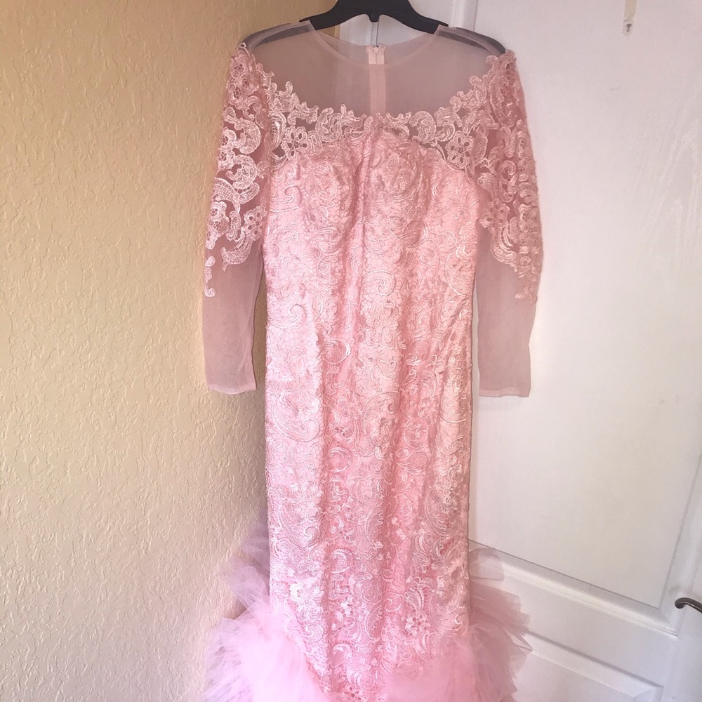 Long sleeve dress with a back train